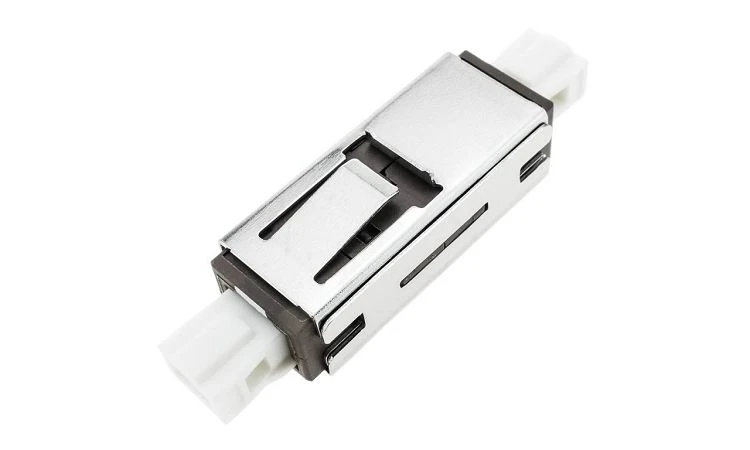 Optički MU adapter